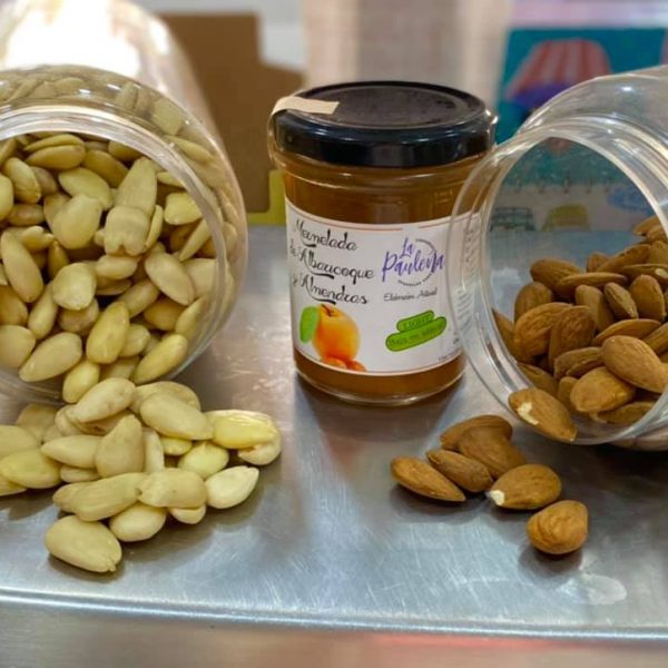frutos secos y mermelada